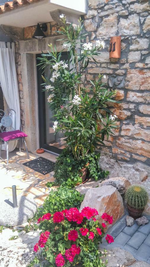 Apartment Li Tar-Vabriga Luaran gambar