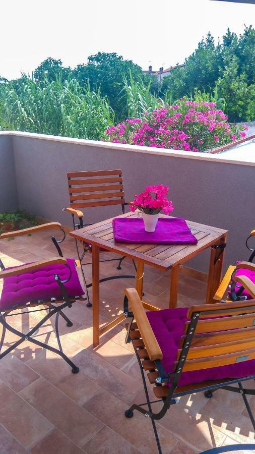 Apartment Li Tar-Vabriga Luaran gambar