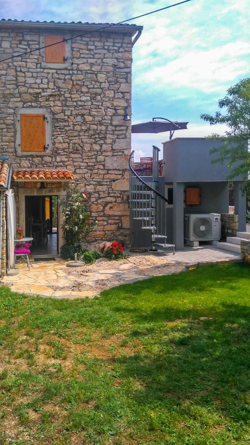 Apartment Li Tar-Vabriga Luaran gambar