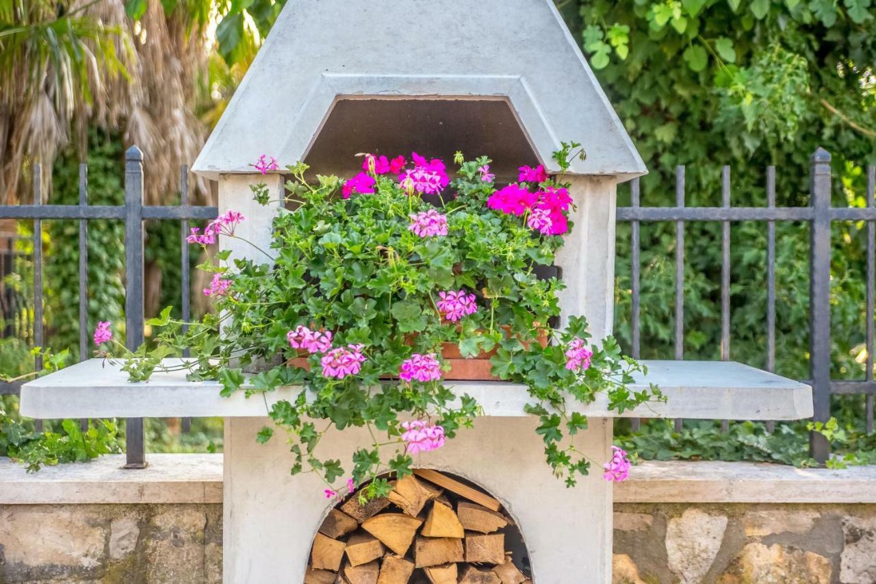 Apartment Li Tar-Vabriga Luaran gambar